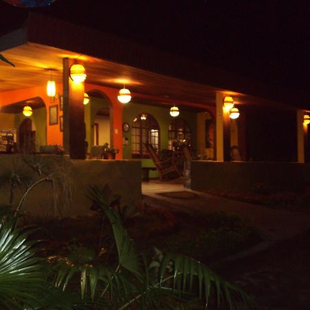 Aparthotel Villa Pacande & Rooms Pilas Esterno foto