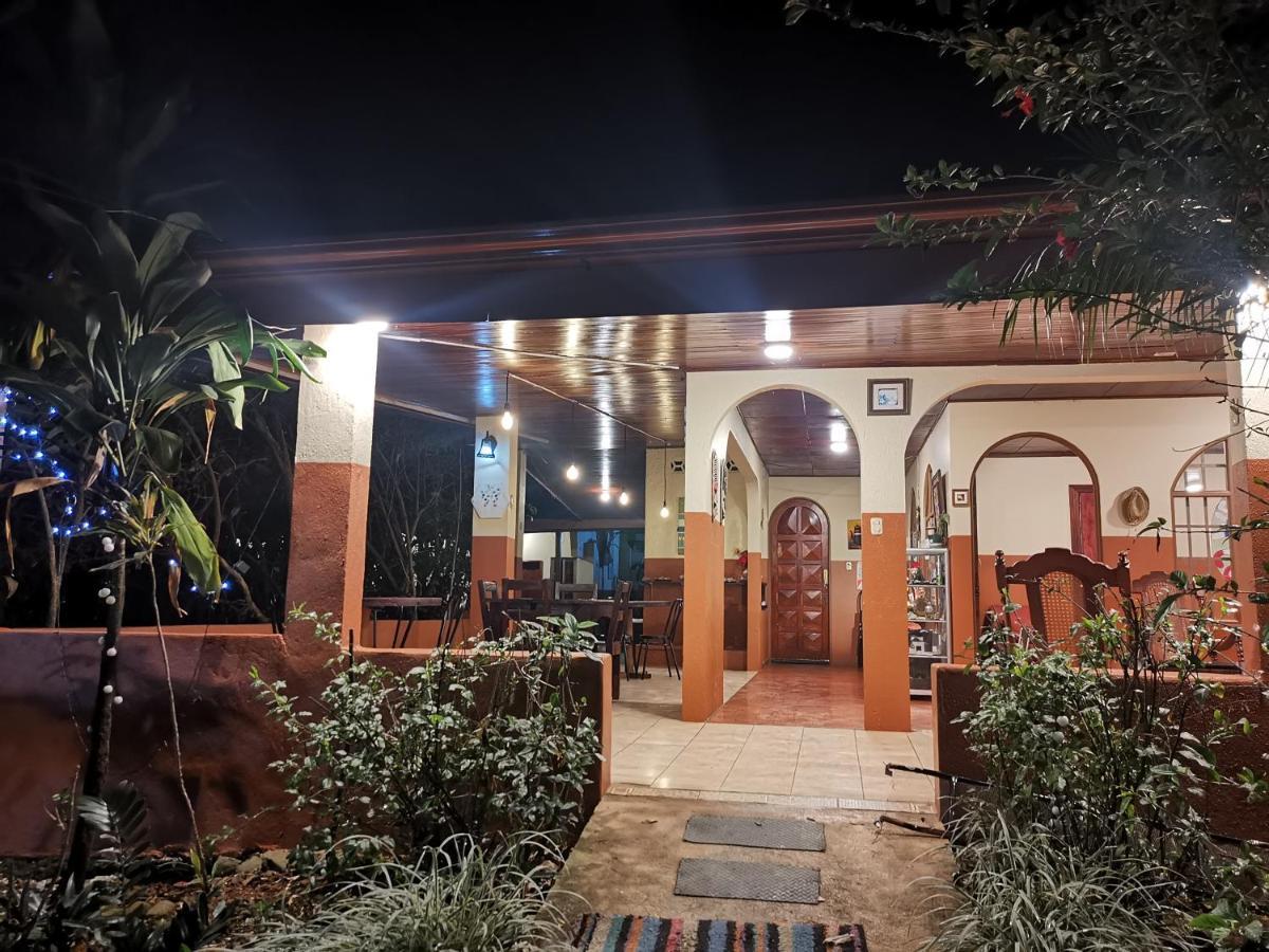 Aparthotel Villa Pacande & Rooms Pilas Esterno foto