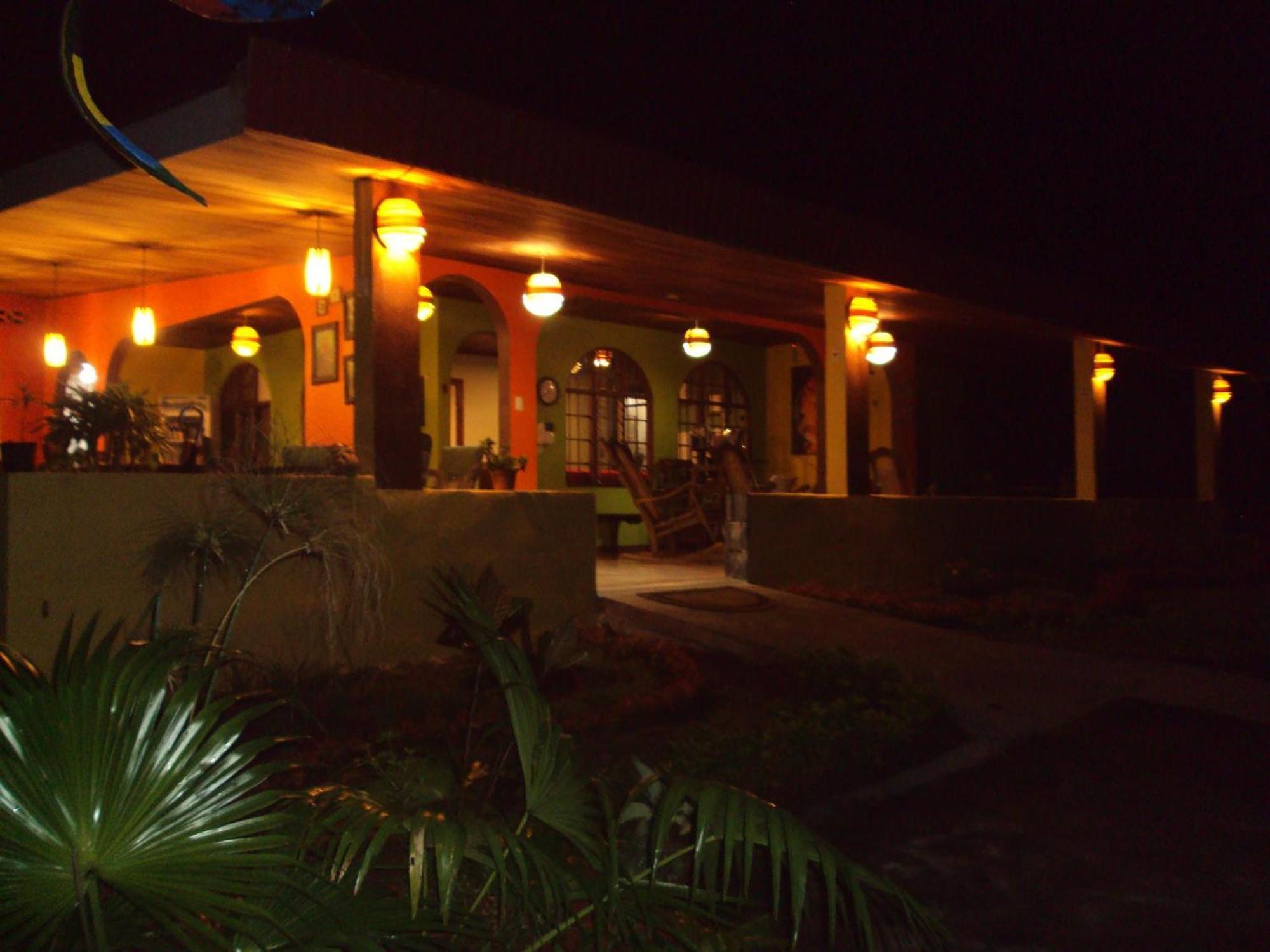 Aparthotel Villa Pacande & Rooms Pilas Esterno foto