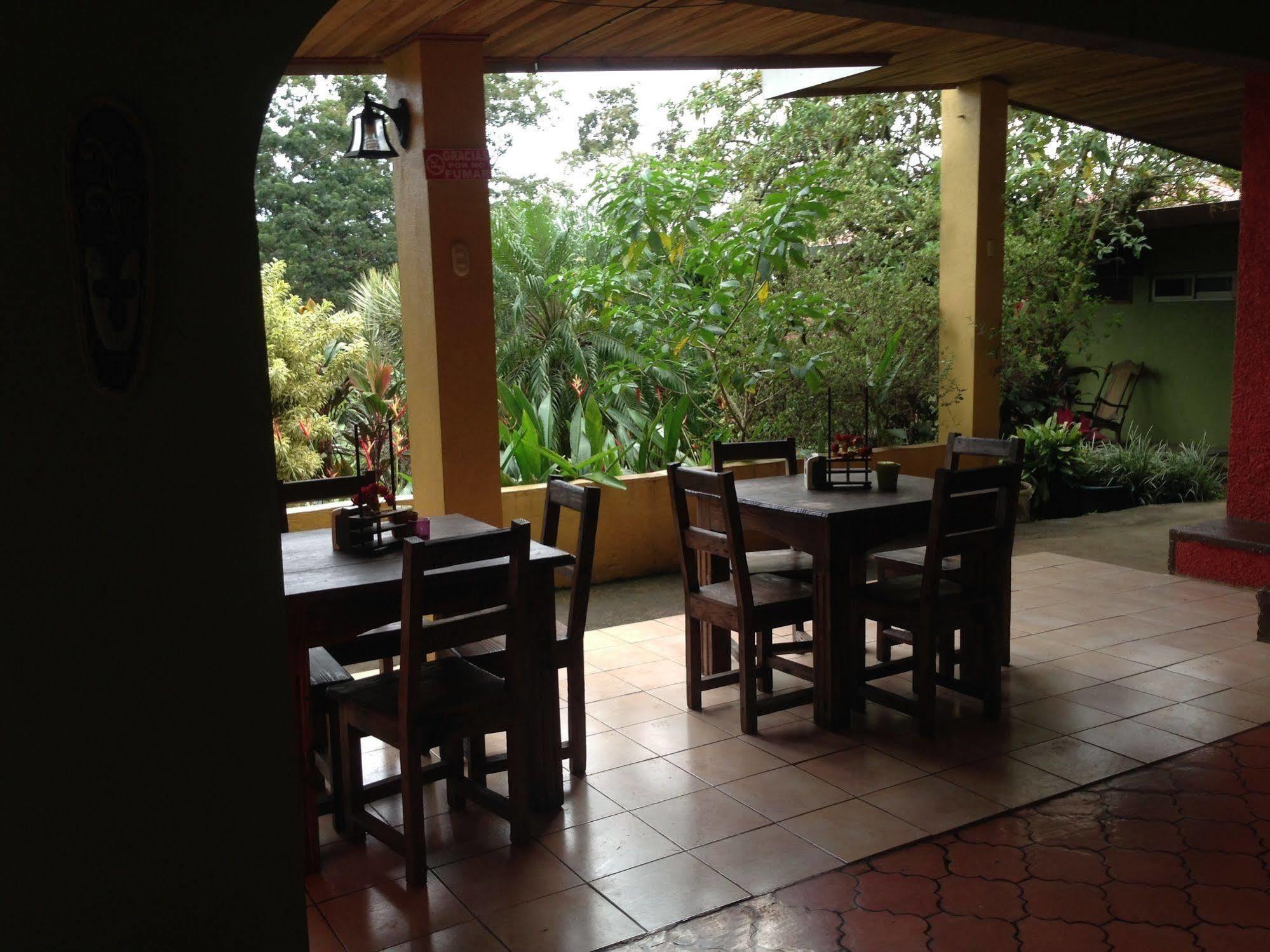 Aparthotel Villa Pacande & Rooms Pilas Esterno foto