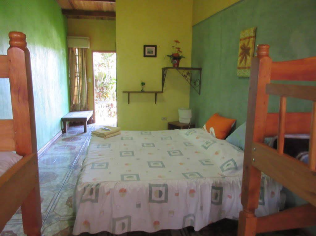 Aparthotel Villa Pacande & Rooms Pilas Esterno foto